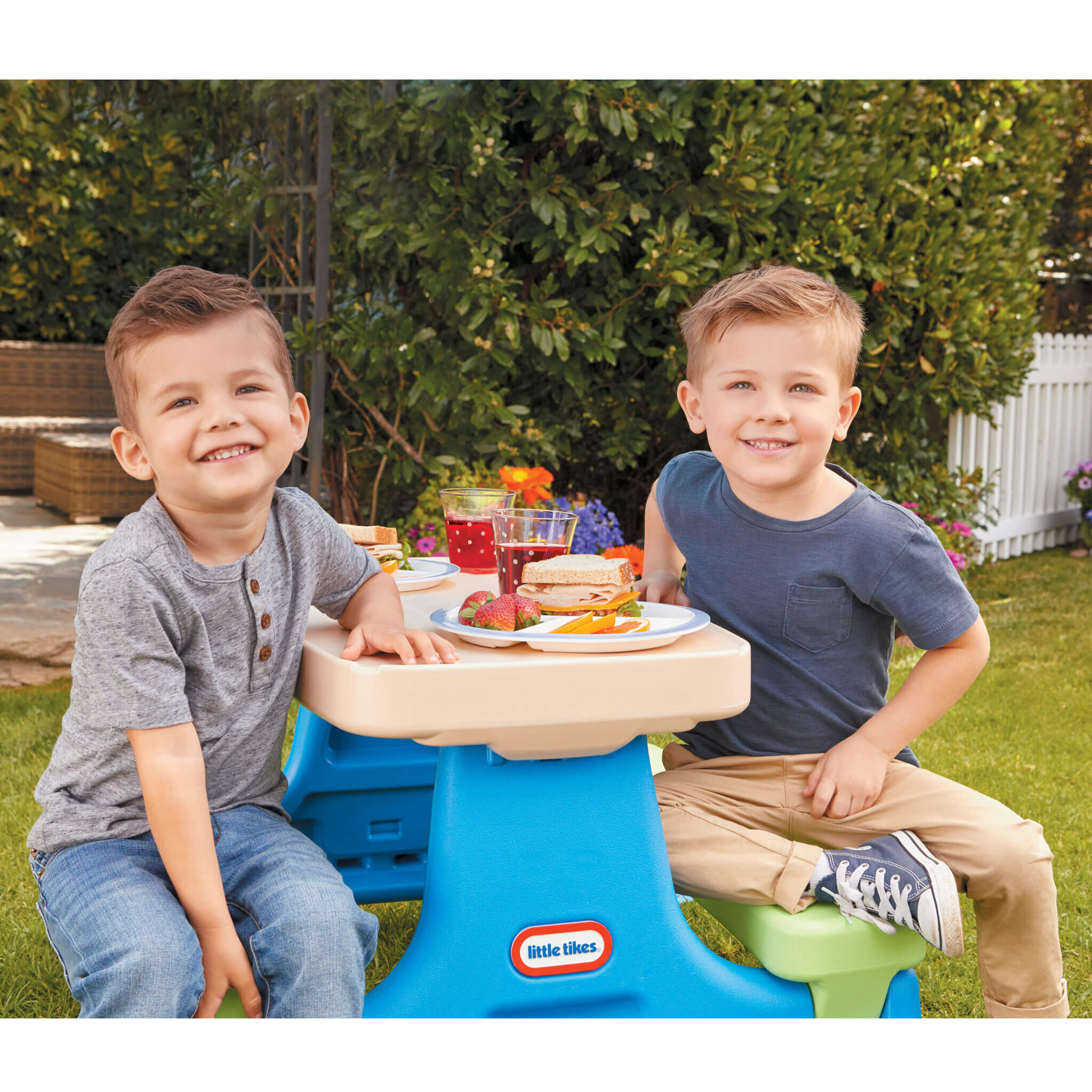 Little Tikes Easy Store? Jr. Play Table with Umbrella - Blue/Green - Image 4