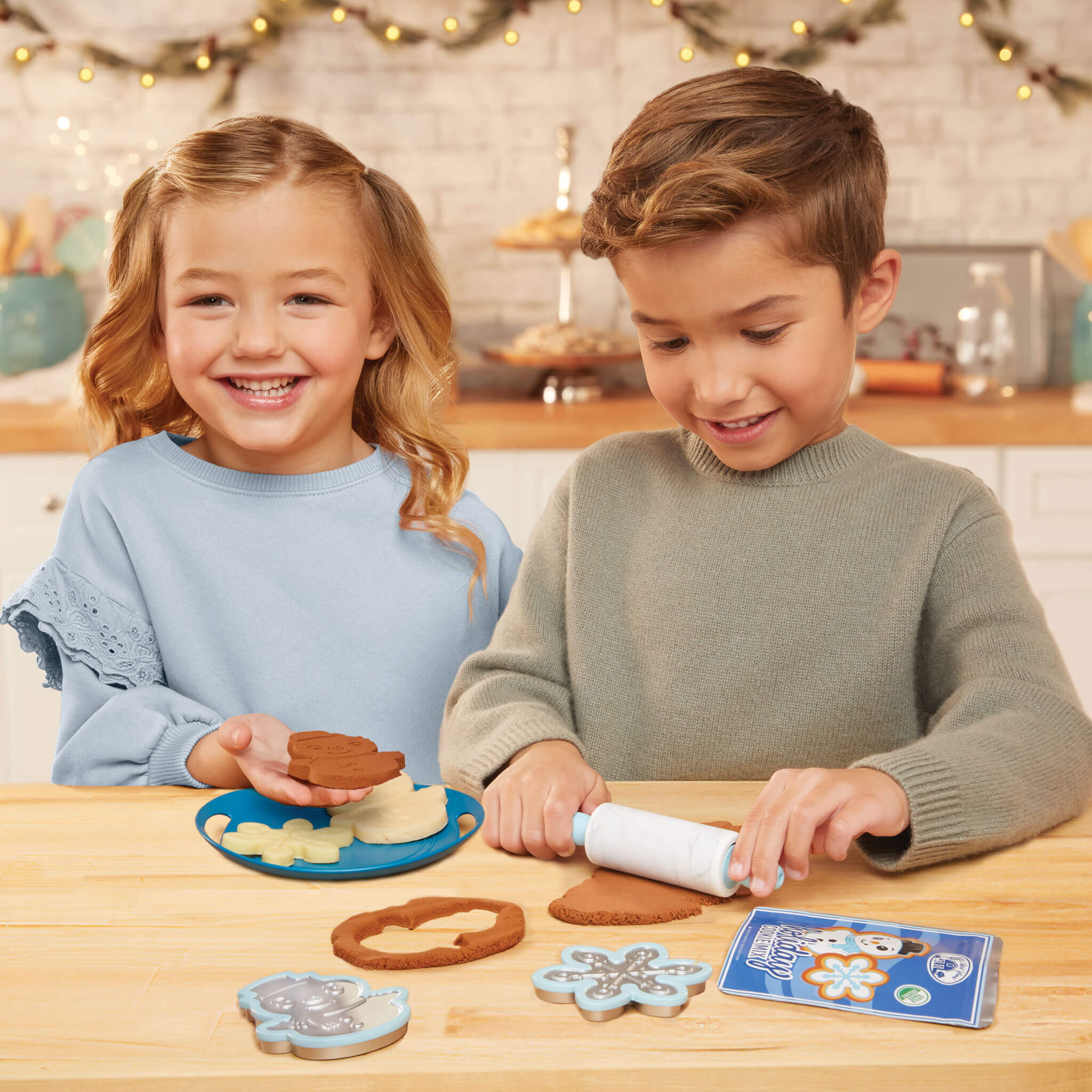 Little Tikes Creative Chefs? Holiday Cookie Kit - Image 2