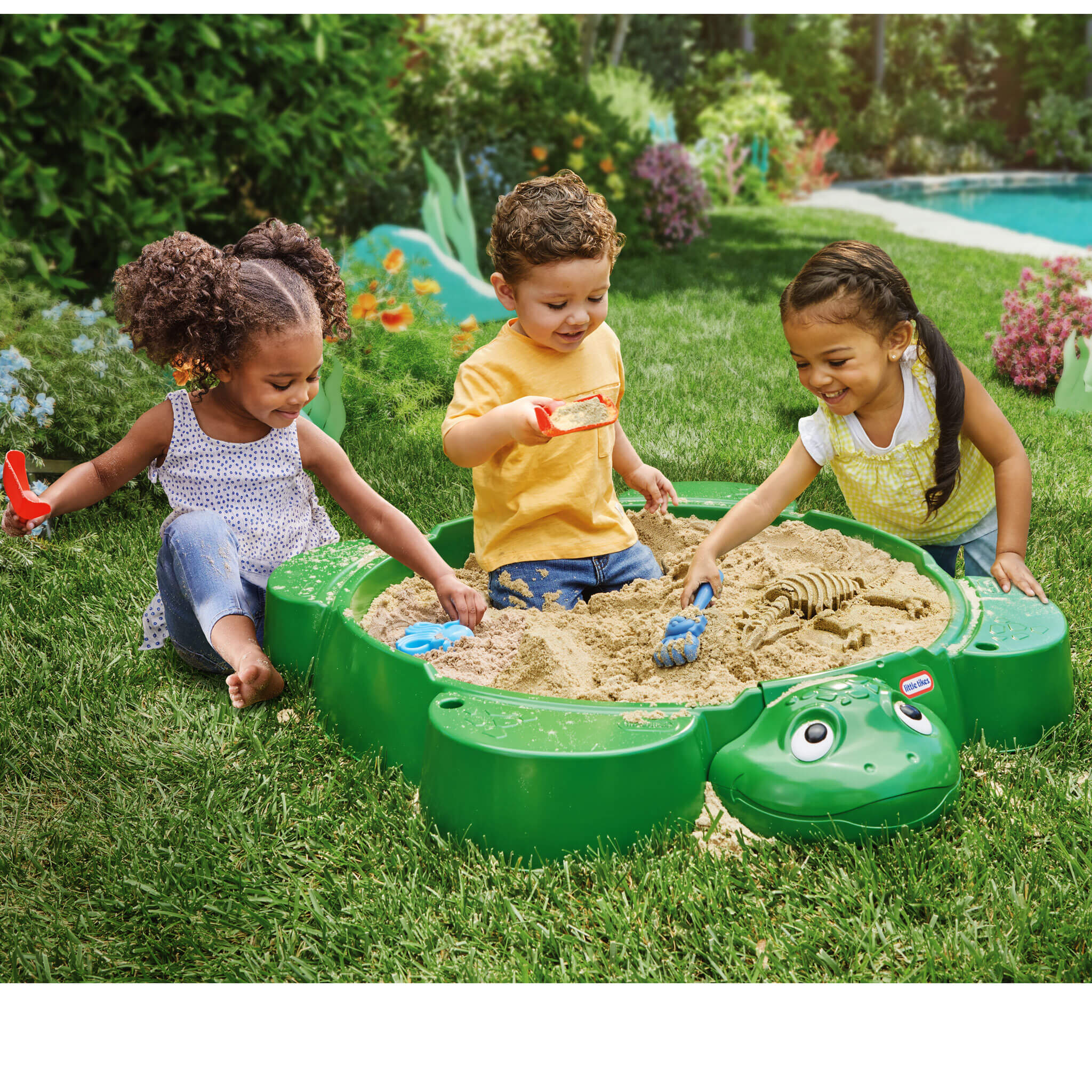 Little Tikes Turtle Sandbox - Image 2