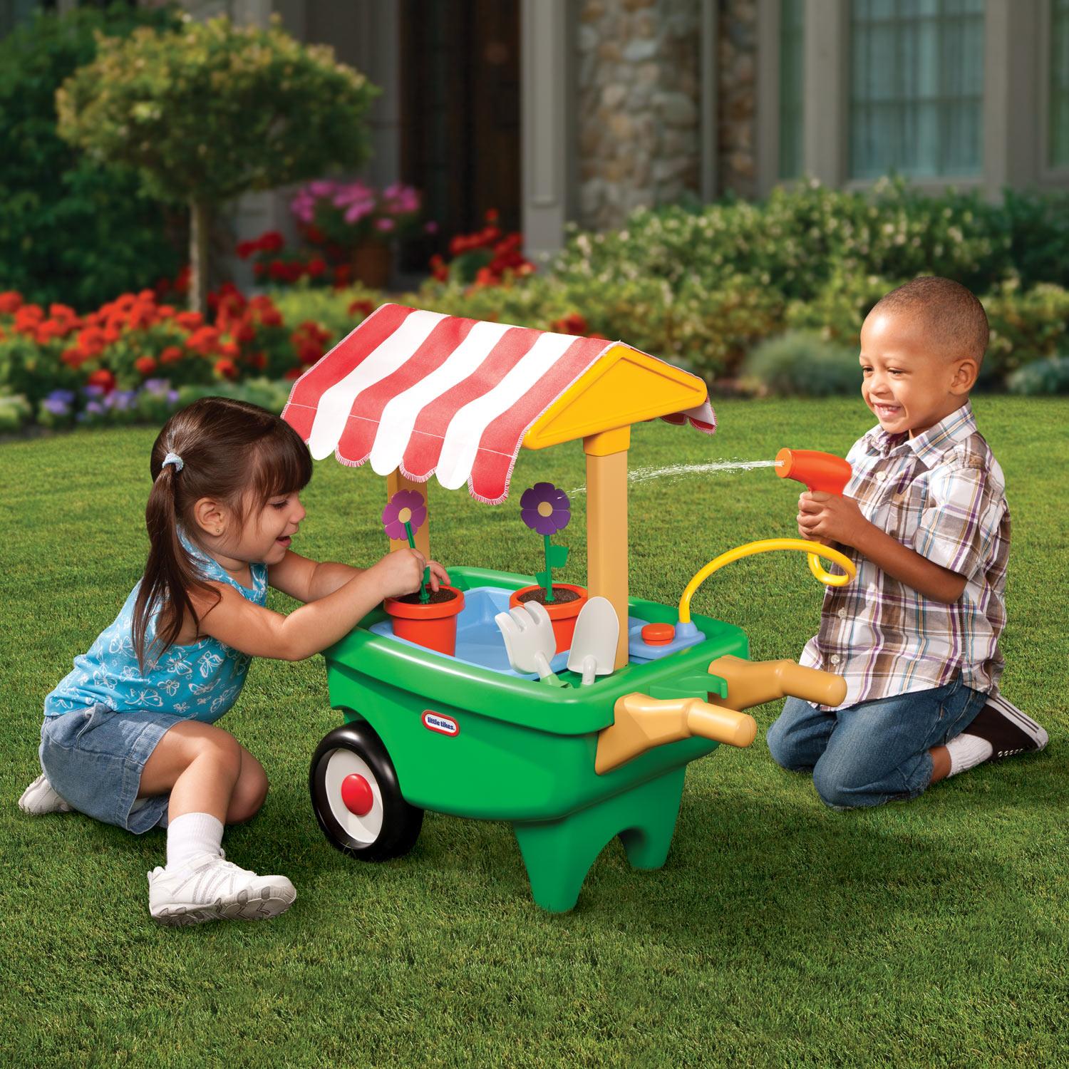 Little Tikes 2-in-1 Garden Cart & Wheelbarrow - Image 4
