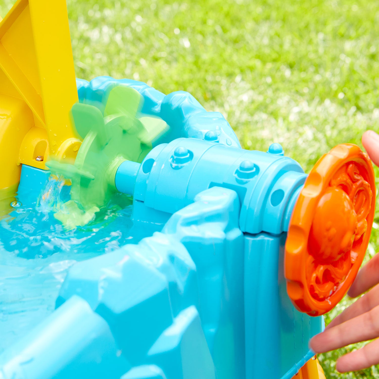 Little Tikes Waterfall Island Water Table - Image 4
